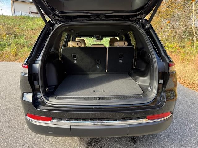 new 2025 Jeep Grand Cherokee car, priced at $45,690