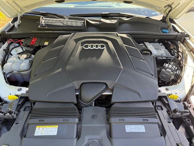 used 2024 Audi Q7 car, priced at $39,999