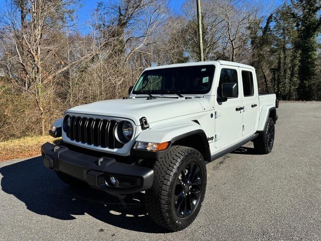 new 2025 Jeep Gladiator car, priced at $41,999