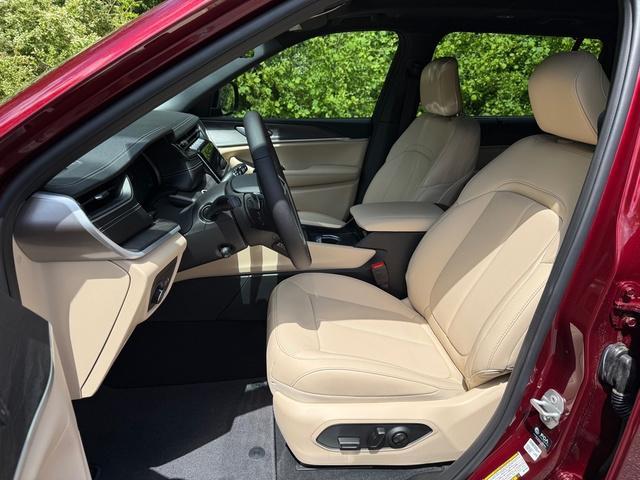 new 2025 Jeep Grand Cherokee L car, priced at $51,357