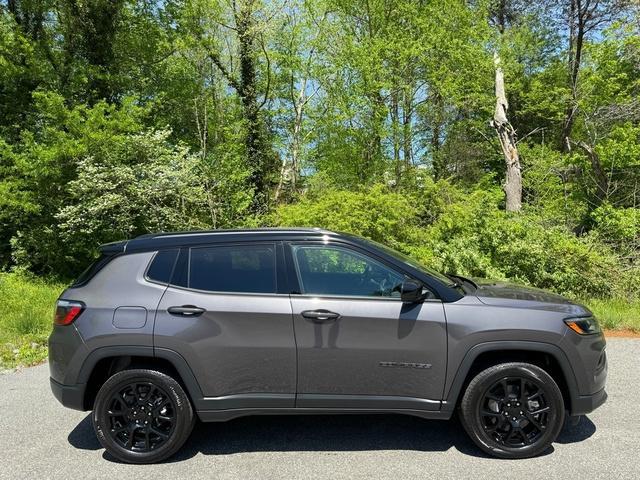 new 2024 Jeep Compass car, priced at $32,999