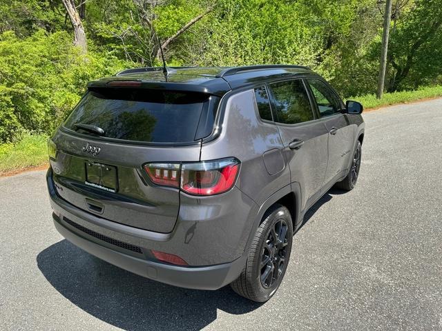 new 2024 Jeep Compass car, priced at $32,999