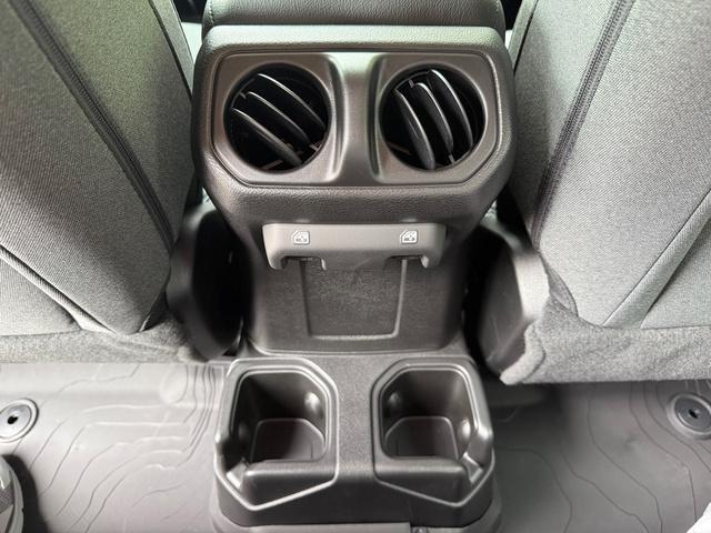 new 2025 Jeep Gladiator car, priced at $42,971
