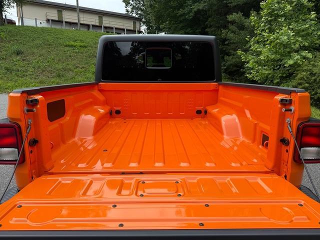new 2025 Jeep Gladiator car, priced at $42,971