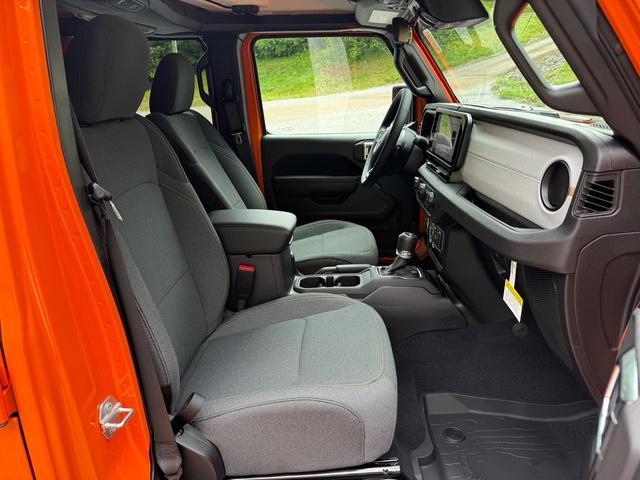 new 2025 Jeep Gladiator car, priced at $42,971