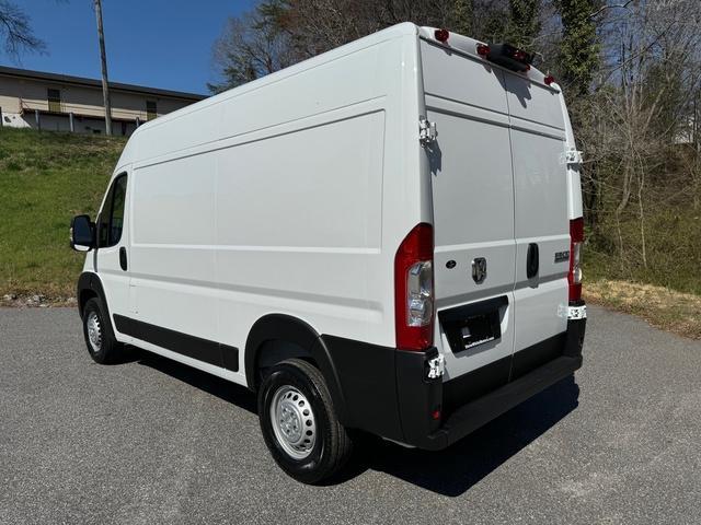 new 2024 Ram ProMaster 2500 car, priced at $47,975