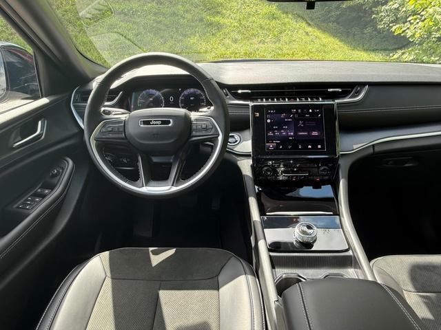 new 2025 Jeep Grand Cherokee L car, priced at $44,464