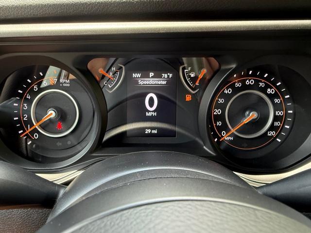new 2025 Jeep Gladiator car, priced at $39,978