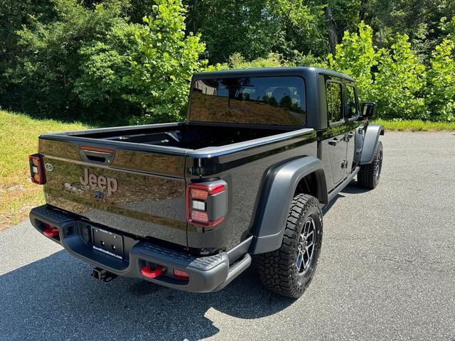 new 2024 Jeep Gladiator car, priced at $51,999