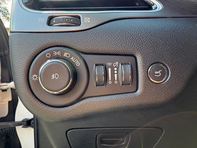 used 2020 Jeep Cherokee car, priced at $18,999