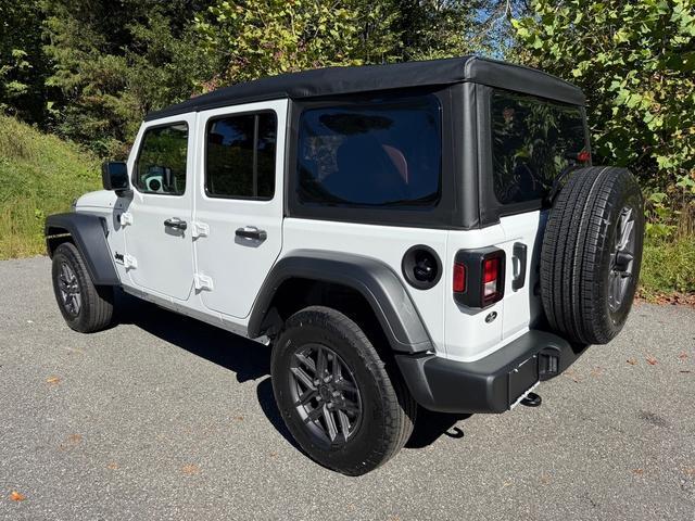 new 2025 Jeep Wrangler car, priced at $39,799