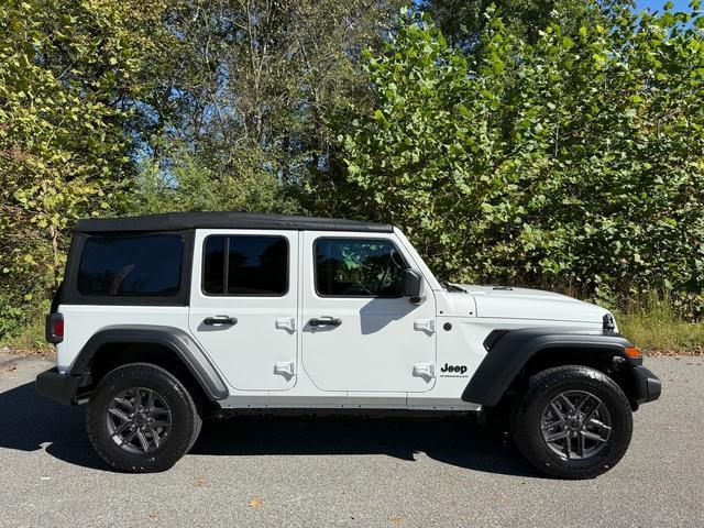 new 2025 Jeep Wrangler car, priced at $39,799