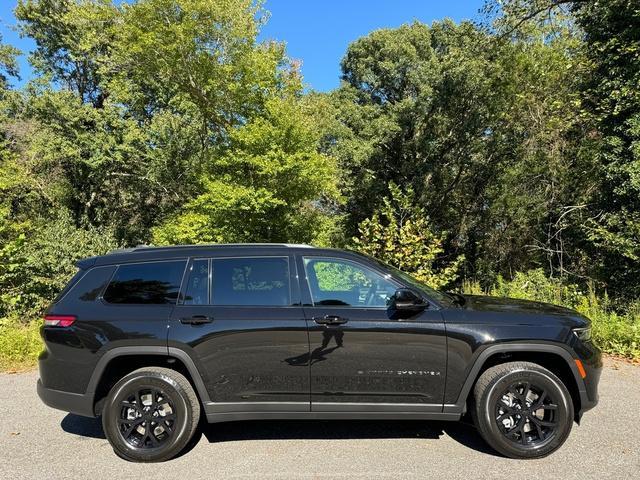 new 2025 Jeep Grand Cherokee L car, priced at $46,590