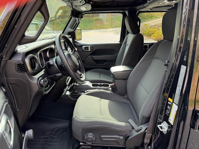 used 2022 Jeep Wrangler Unlimited car, priced at $26,999