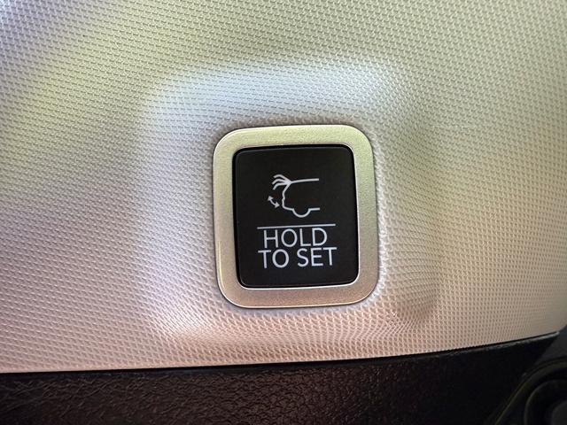 used 2023 Jeep Grand Cherokee car, priced at $32,999