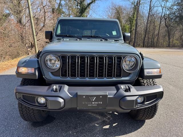 new 2025 Jeep Gladiator car, priced at $43,590