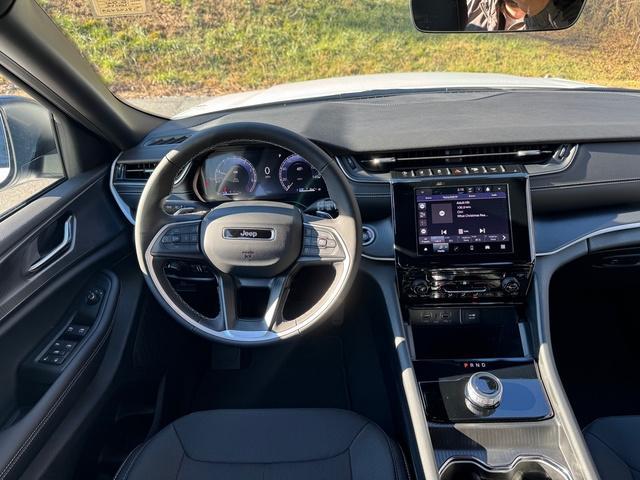 new 2025 Jeep Grand Cherokee L car, priced at $40,590