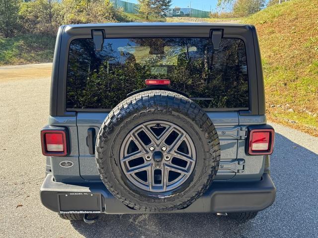 new 2025 Jeep Wrangler car, priced at $40,999