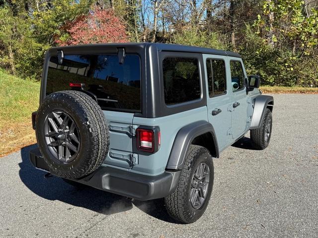 new 2025 Jeep Wrangler car, priced at $40,999