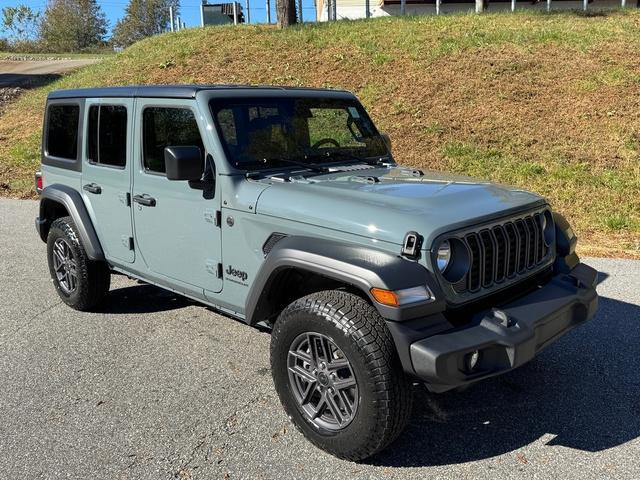 new 2025 Jeep Wrangler car, priced at $40,999