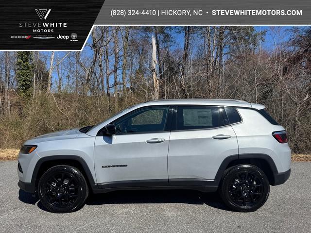 new 2025 Jeep Compass car, priced at $29,999