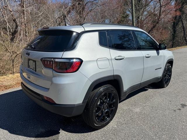 new 2025 Jeep Compass car, priced at $29,999