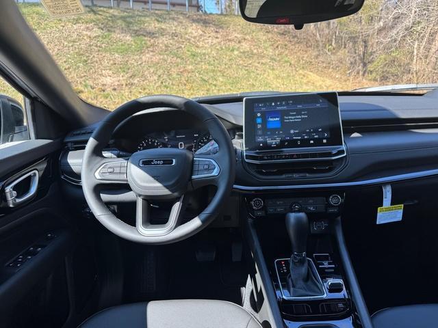new 2025 Jeep Compass car, priced at $29,999