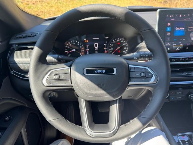new 2025 Jeep Compass car, priced at $29,999