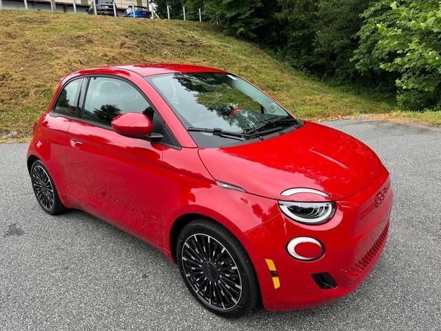 new 2024 FIAT 500e car, priced at $33,999