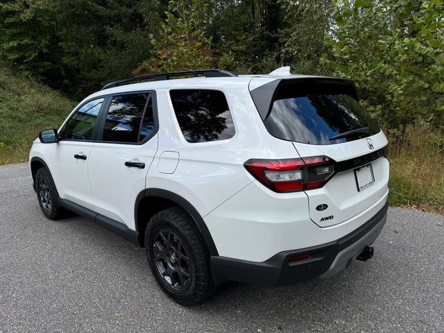 used 2024 Honda Pilot car, priced at $45,500