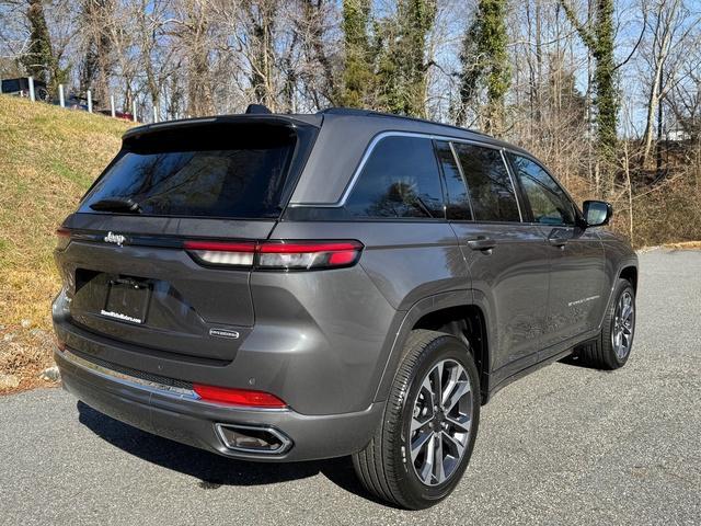 used 2025 Jeep Grand Cherokee car, priced at $53,900