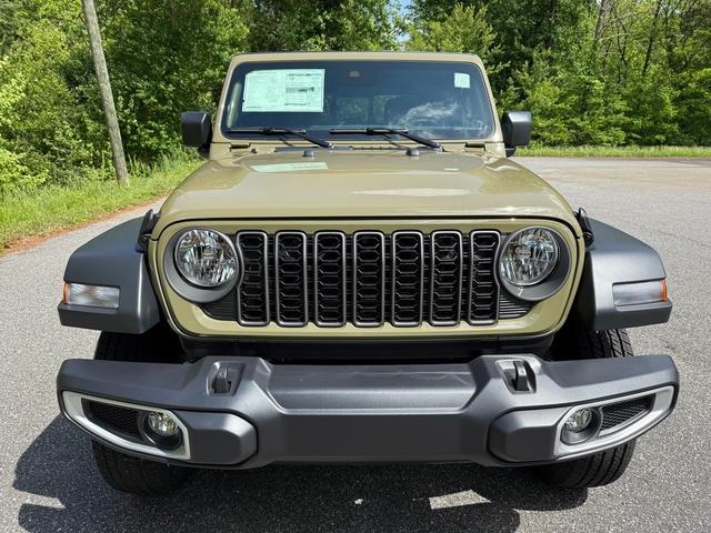 new 2025 Jeep Gladiator car, priced at $42,814