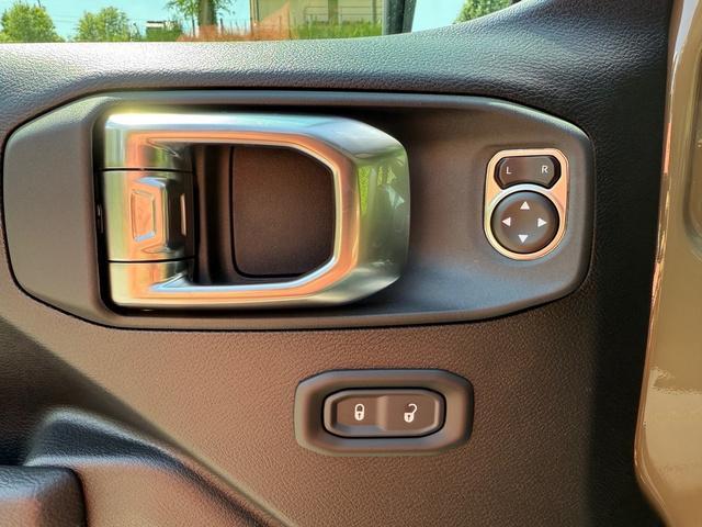 new 2025 Jeep Gladiator car, priced at $42,814