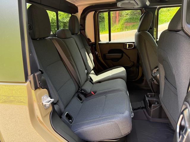 new 2025 Jeep Gladiator car, priced at $42,814