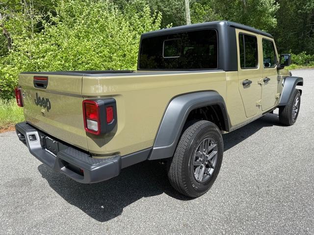 new 2025 Jeep Gladiator car, priced at $42,814