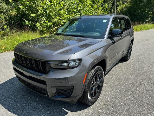 new 2024 Jeep Grand Cherokee L car, priced at $42,590