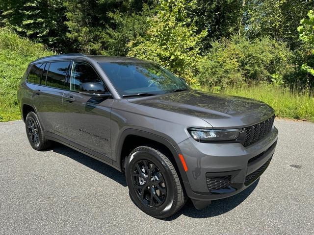 new 2024 Jeep Grand Cherokee L car, priced at $42,590