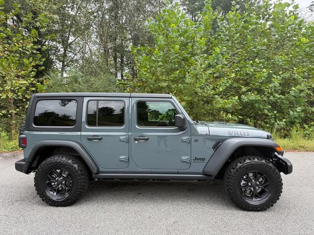 new 2025 Jeep Wrangler car, priced at $44,590