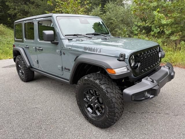 new 2025 Jeep Wrangler car, priced at $44,590