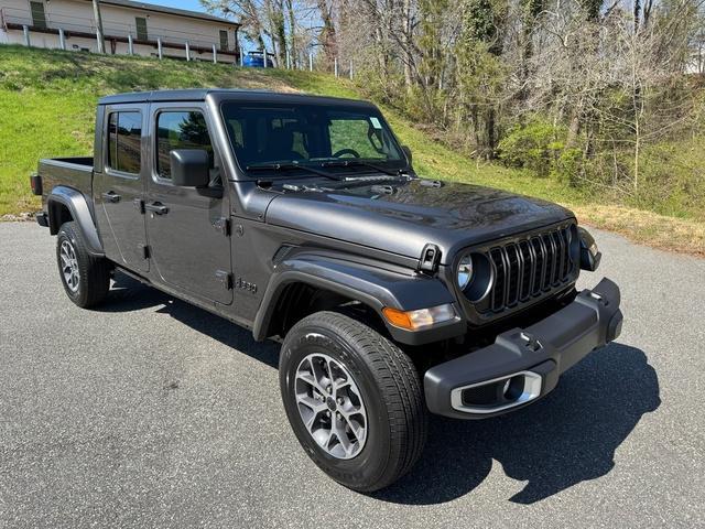 new 2024 Jeep Gladiator car, priced at $42,590