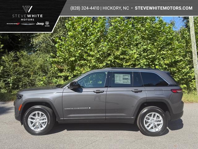new 2025 Jeep Grand Cherokee car, priced at $38,999