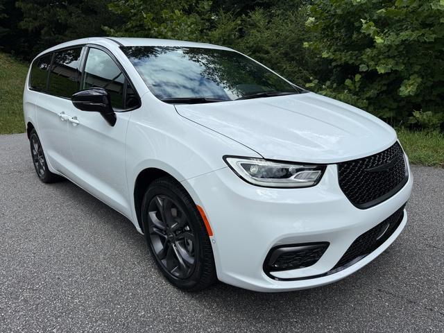 new 2026 Chrysler Pacifica car, priced at $41,999