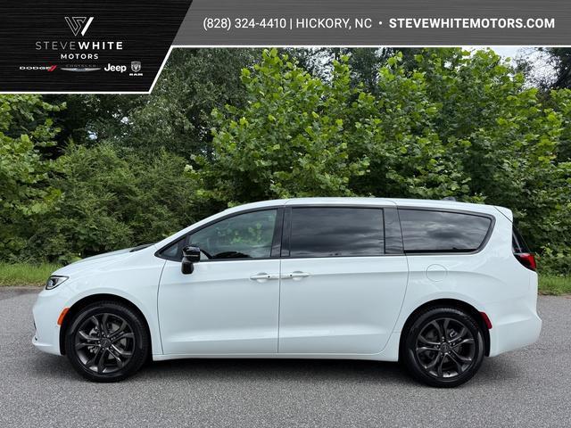 new 2026 Chrysler Pacifica car, priced at $41,999