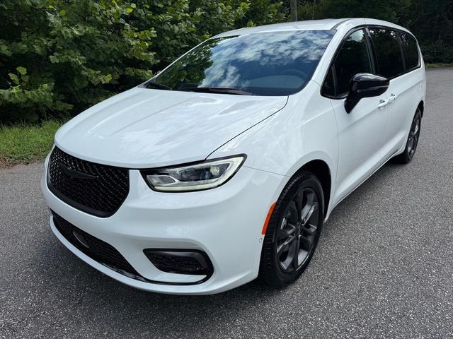 new 2026 Chrysler Pacifica car, priced at $41,999
