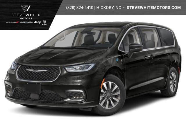 used 2024 Chrysler Pacifica Hybrid car, priced at $29,499