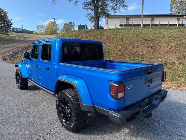 new 2025 Jeep Gladiator car, priced at $42,590