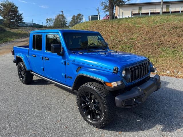 new 2025 Jeep Gladiator car, priced at $42,590