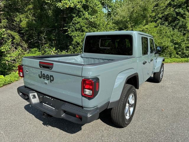 new 2024 Jeep Gladiator car, priced at $43,590