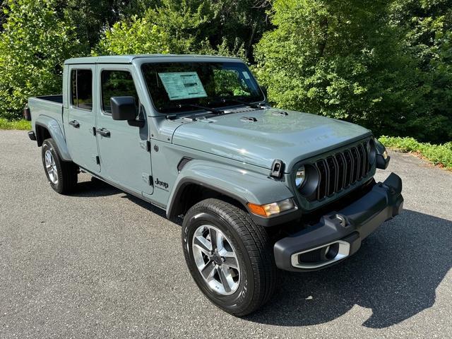 new 2024 Jeep Gladiator car, priced at $43,590