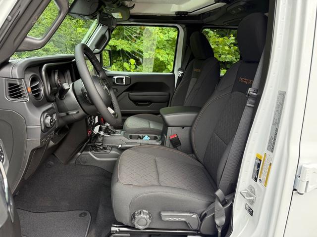 new 2025 Jeep Gladiator car, priced at $49,490